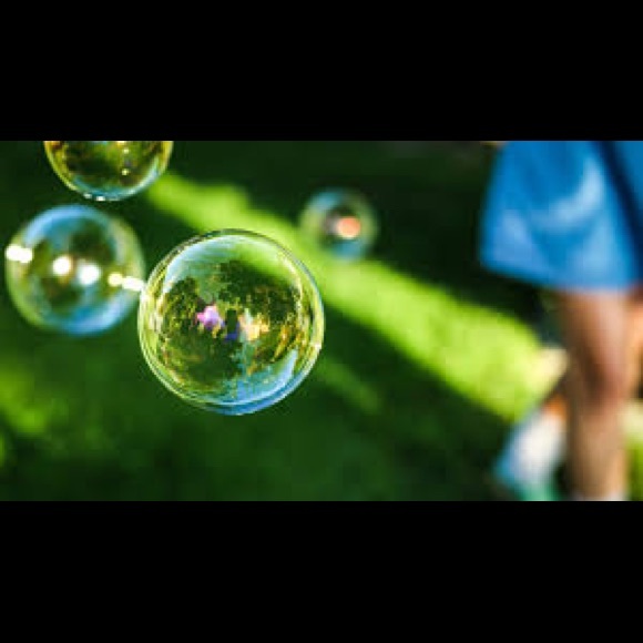 Meet your Posher, Stephanie. - Picture 1 of 3